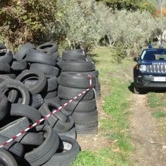 Catanzaro, sequestrato un deposito abusivo di pneumatici