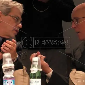 Il ministro per il Sud: «La Calabria è la regione che ha investito di più nella sicurezza scolastica»