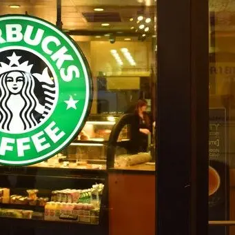 Non solo caffè, la catena statunitense Starbucks punta sui liquori calabresi