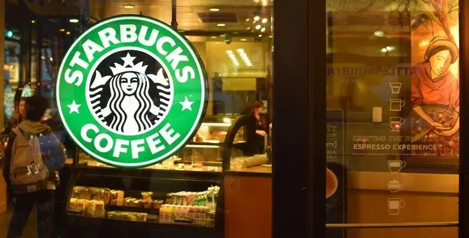 Non solo caffè, la catena statunitense Starbucks punta sui liquori calabresi