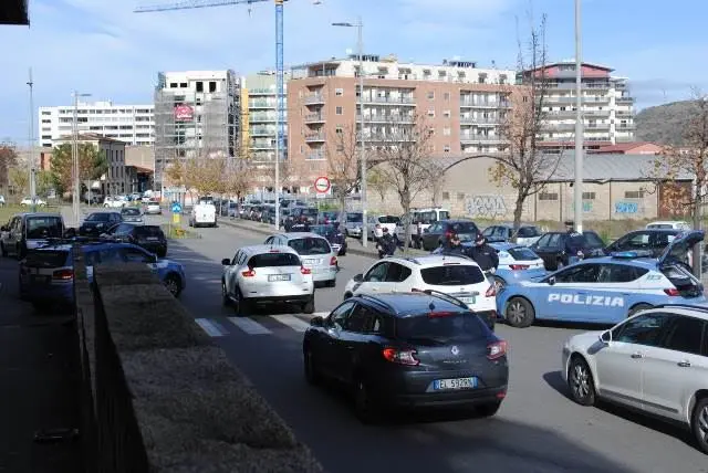 Cosenza, furto d'auto sventato dalla polizia