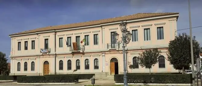 Amministratori “a disposizione” dei clan: in manette ex sindaco ed ex assessore