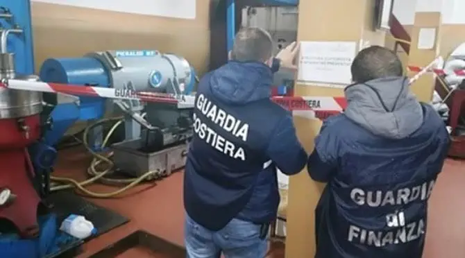 Albidona, acque nere nel canale: sigilli ad un frantoio