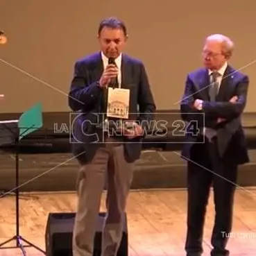RICERCA | Premio “Agapanto” all’ex calciatore Massimo Mauro (VIDEO)