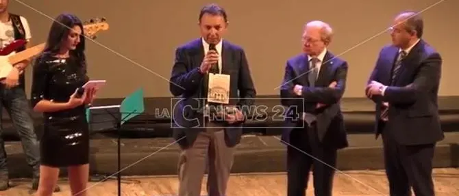 RICERCA | Premio “Agapanto” all’ex calciatore Massimo Mauro (VIDEO)