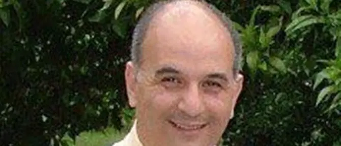 Picchia il sindaco e il tecnico comunale di Camini mentre effettuano un sopralluogo