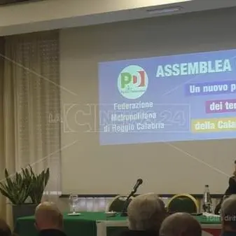 Assemblea Pd a Reggio, assenti Roccisano e Marcianò. Romeo: «Chi non c'è oggi non ci rappresenta»