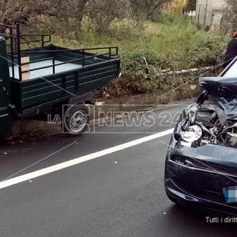 Catanzaro, scontro auto-ape: un ferito