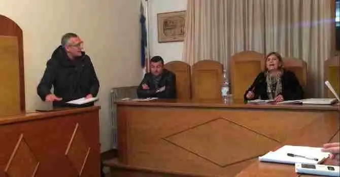 Manca il segretario comunale, caos a Sant'Ilario. Scontro tra sindaco e presidente del consiglio (VIDEO)