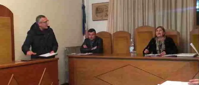 Manca il segretario comunale, caos a Sant'Ilario. Scontro tra sindaco e presidente del consiglio (VIDEO)