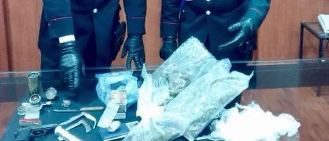Cosenza, un chilo di marijuana nascosta in casa di un insospettabile