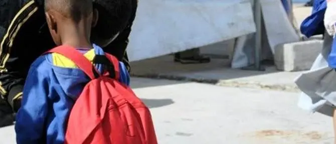 Migranti, la storia del piccolo Cisse sbarcato solo in Calabria diventa un libro