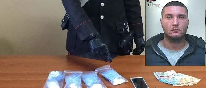 Soverato, si dà alla fuga imboccando il lungomare contromano