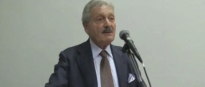 Cosenza crocevia degli scambi al centro. Se i Gentile vanno a sinistra, i Trematerra tornano a destra