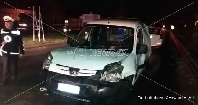 Incidente sulla statale 107, due feriti