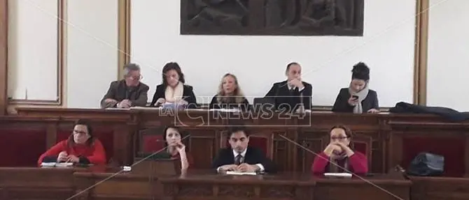 Il Comune di Reggio evita il dissesto. Falcomatà: «I gufi si possono rassegnare» (VIDEO)