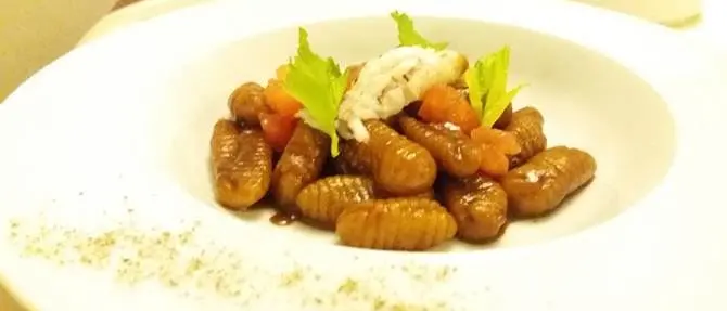 LA RICETTA DELLO CHEF | Orecchiette rigate con limetta, zenzero e scampi in salsa bisque e soia