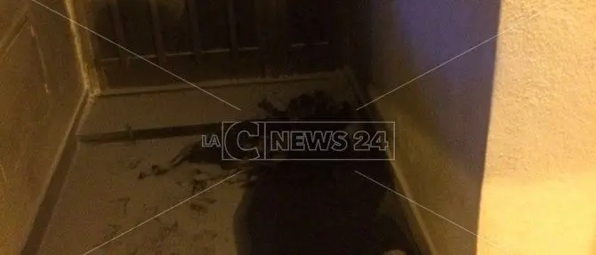 Incendio dinnanzi ad un'abitazione a Girifalco