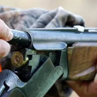 Miglierina, colpito alla testa durante una battuta di caccia: muore 63enne