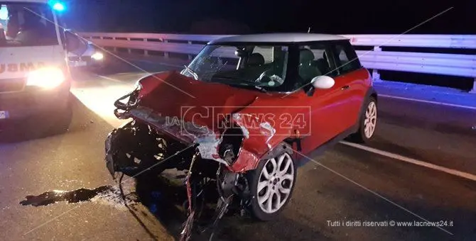 Catanzaro, incidente stradale sulla statale 106: tre feriti