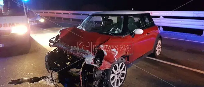 Catanzaro, incidente stradale sulla statale 106: tre feriti