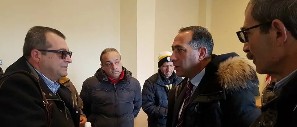 LSU-LPU MONTEROSSO | Censore: “Se il Sindaco non firma i contratti passerò la notte di Capodanno con i lavoratori”