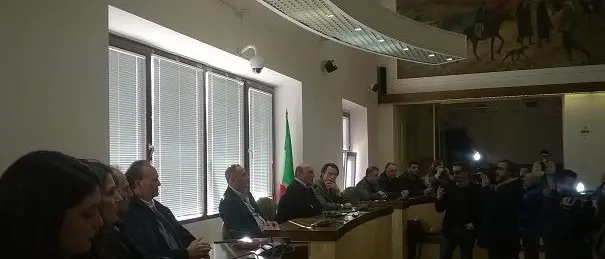 Crotone, per l'aeroporto chiuso si prospetta un'azione legale contro la Fly Servus