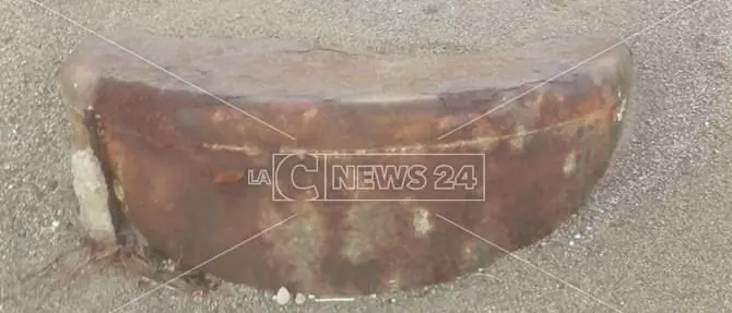 Bomba della seconda guerra mondiale fatta brillare nel Lametino