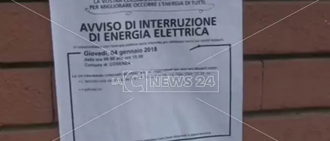 Cosenza, danni e disagi in centro per un guasto elettrico (VIDEO)