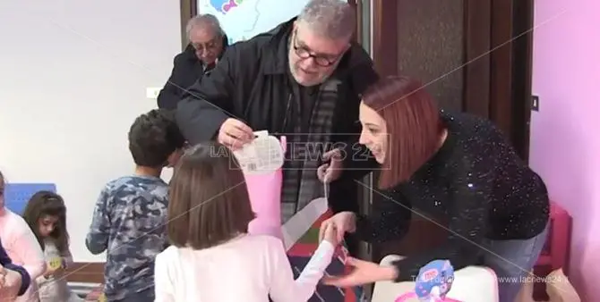 LaC porta i doni della befana ai bambini autistici della cooperativa SpecialMente (VIDEO)