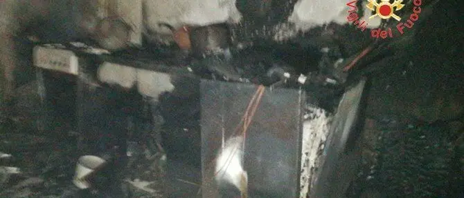 Gasperina, incendio distrugge un’abitazione