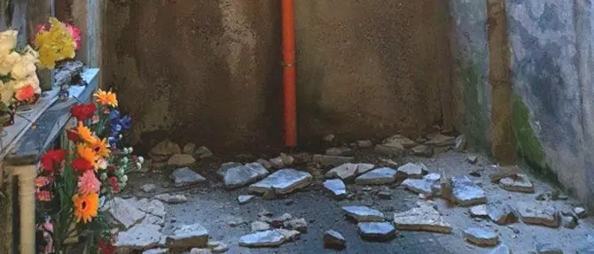 Catanzaro, piovono calcinacci nel cimitero monumentale