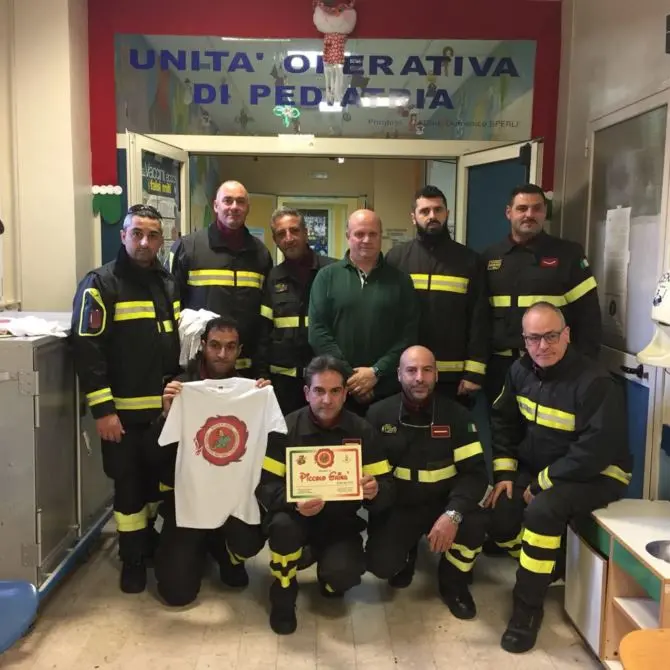 Pompieri in corsia nel giorno della Befana