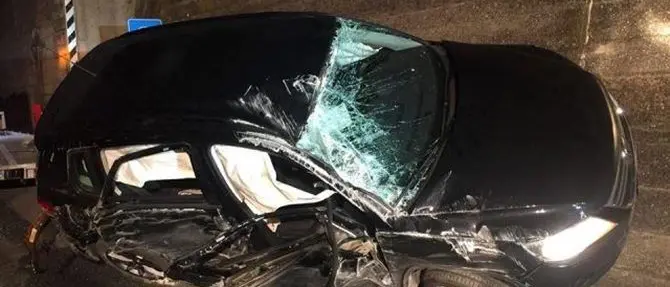 Schianto nella notte a Trebisacce, illeso il conducente