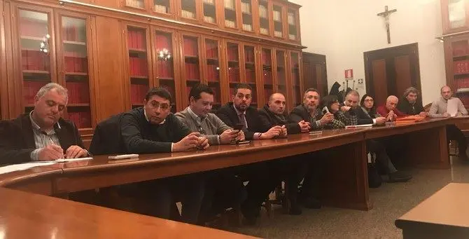 Lsu-Lpu, la Regione riconosce i dubbi dei Comuni ribelli che per ora non rinnovano i contratti di lavoro