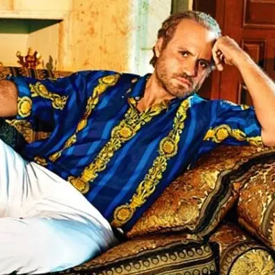 I Versace contro la fiction sull'omicidio dello stilista reggino: inesattezze e falsità