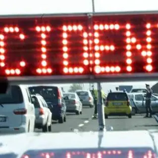 Catanzaro, esce fuori strada lungo viale De Filippis: un ferito