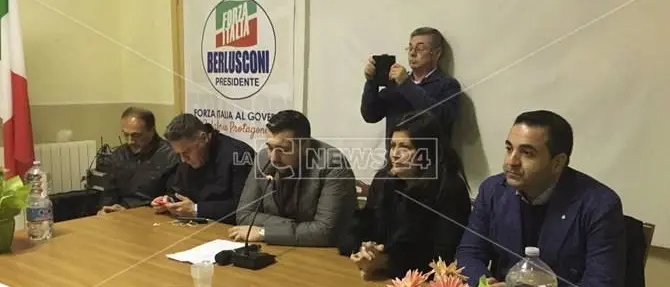 Caulonia, Forza Italia si presenta. Santelli: «La Locride una priorità» (VIDEO)