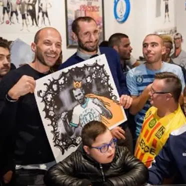 Artista calabrese firma un’opera dedicata al calciatore Chiellini