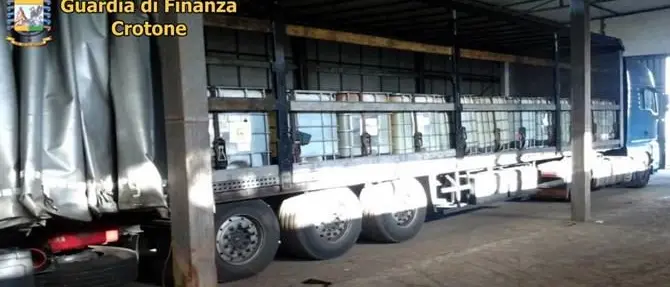 Crotone, contrabbando prodotti petroliferi: una frode da 1 milione di euro (NOMI-VIDEO)