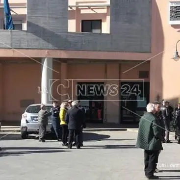 Emergenza rifiuti a Gioia Tauro, per i commissari «solo una criticità»