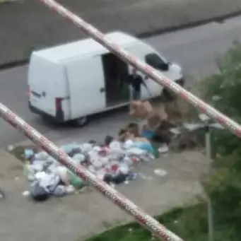 FOTONOTIZIA | La periferia di Cosenza utilizzata come discarica