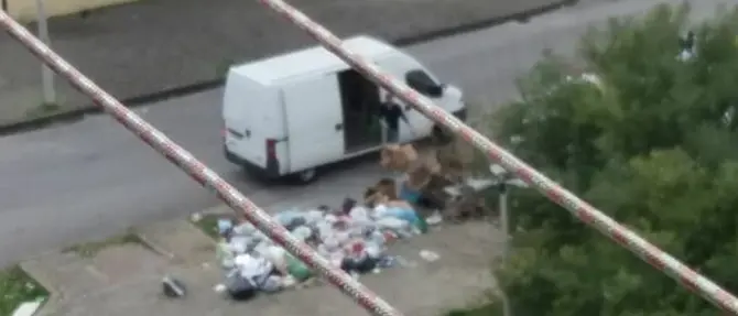 FOTONOTIZIA | La periferia di Cosenza utilizzata come discarica