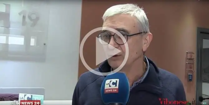 Niente euro per la maggiore biblioteca pubblica calabrese: «Se ci credete davvero, dimostratelo» (VIDEO)