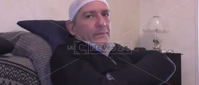 Tropea, la comunità si stringe al dirigente aggredito: «Un calore che mi inorgoglisce»