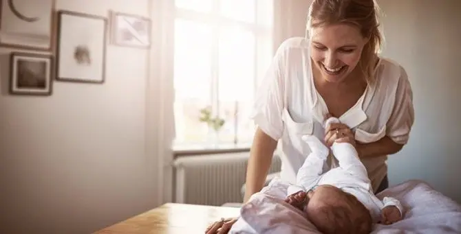 Mamme respingete l’assalto di chi ha sempre un consiglio da darvi: le più qualificate siete voi