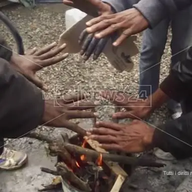 “Nera la notte”, la disperazione e i sogni dei migranti nel docufilm di LaC premiato a Roma (VIDEO)