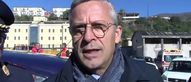 15enne maltrattata dal compagno, il questore: «I cittadini denuncino»