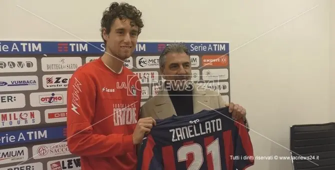 Presentato il nuovo acquisto del Crotone Niccolò Zanellato