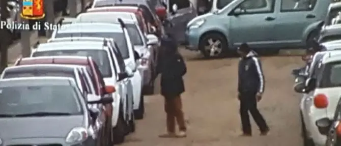 Cosenza, guerra ai parcheggiatori abusivi (VIDEO)